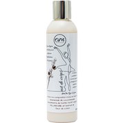 lait de corps hydratant avec l’odeur de coton