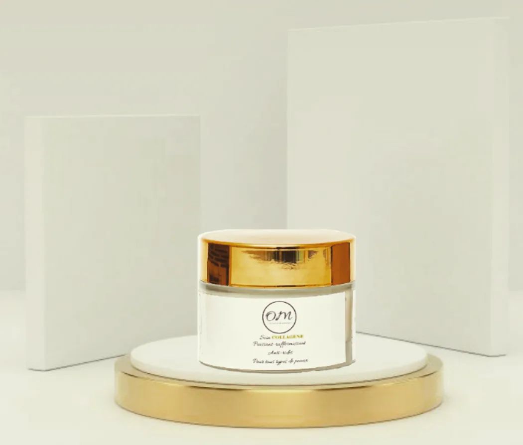 Crème parfaite antiâge avec le collagène
