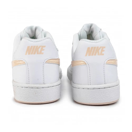 Chaussures Court Royale Nike
