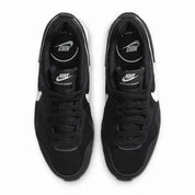Chaussure Venture Runner Wmns Nike