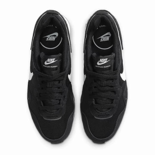 Chaussure Venture Runner Wmns Nike