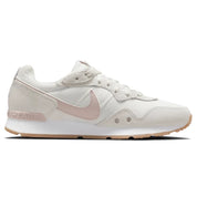Chaussure Venture Runner Wmns Nike