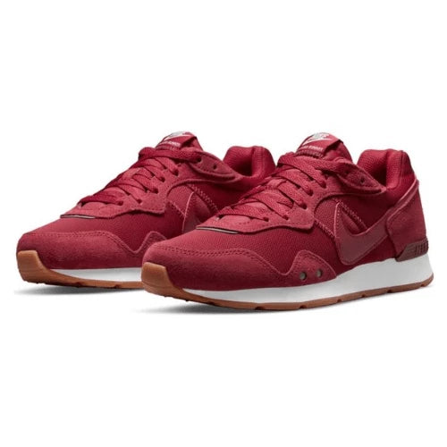 Chaussure Venture Runner Wmns Nike