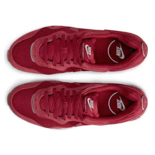 Chaussure Venture Runner Wmns Nike