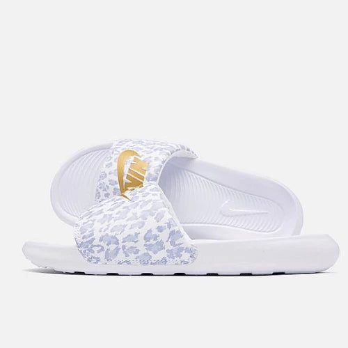 Claquettes Victori One Nike