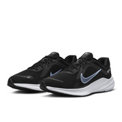 Chaussures Nike quest 5