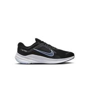 Chaussures Nike quest 5