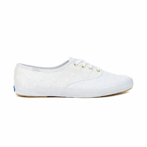 Keds-Femme-CHAMPION-DAISY-EYELET-WF65882-3-800x800-1_487bec50-3841-44e5-bbcc-045930768bd3.webp