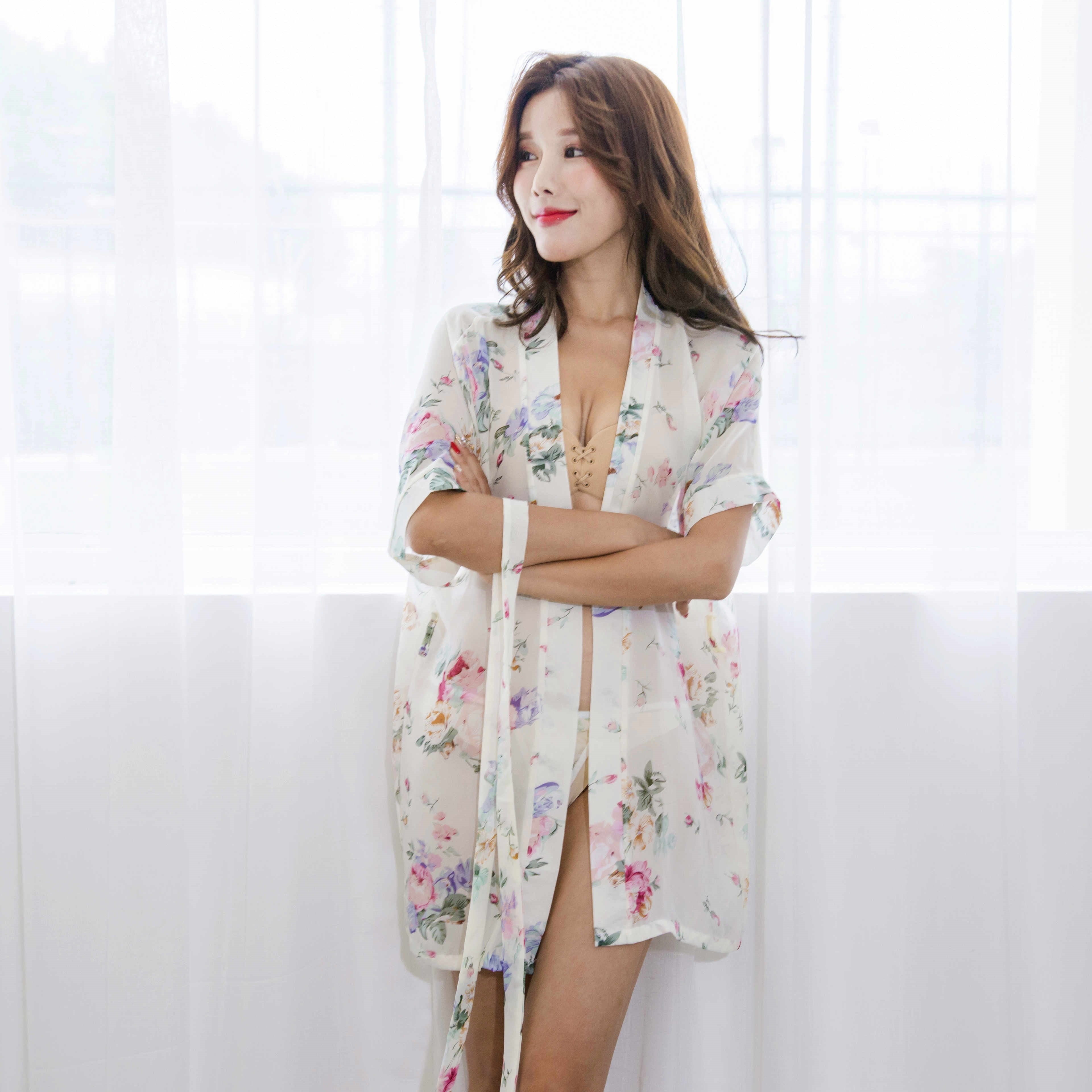 robe Bloom LFW205