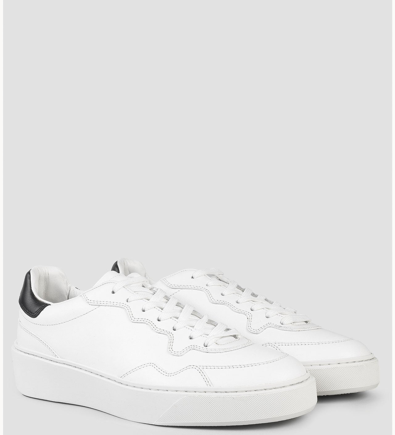 OTIS-F-BLANC-NOIR-2_7ecff635-6ace-4d0d-95a8-64ab033c7336.jpg