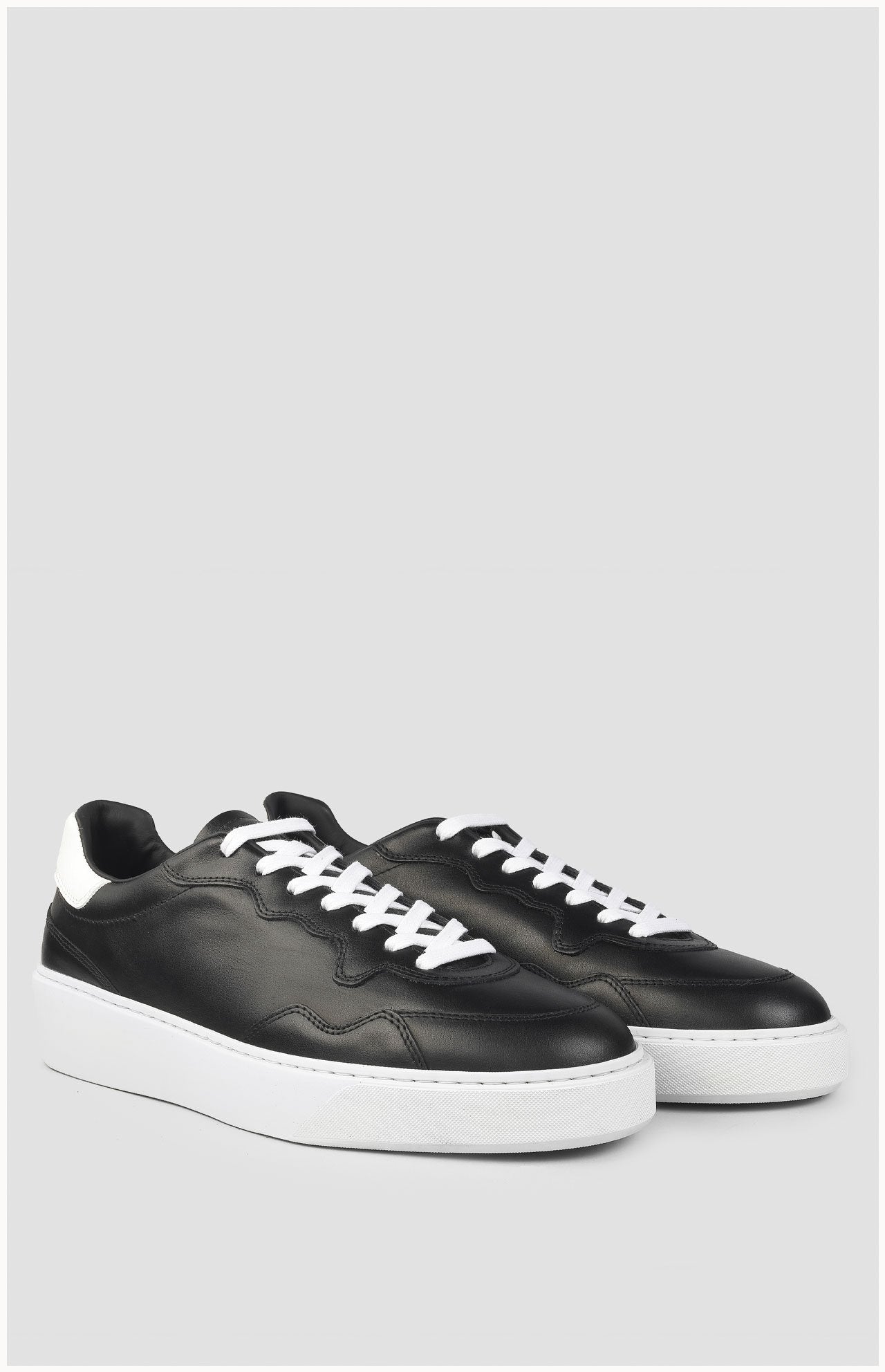 Otis Cuir Noir Blanc