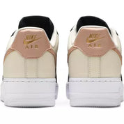 Chaussure Wmns Air Force 1 07 Nike