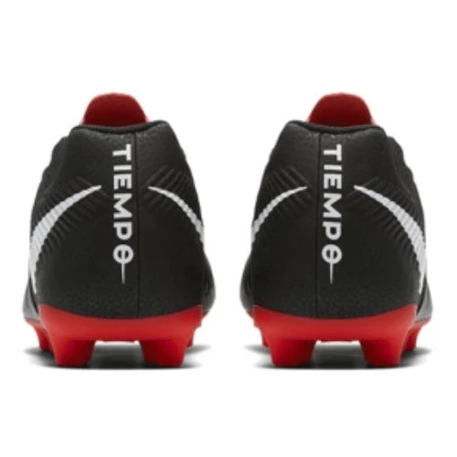Chaussures Legend 7 Club FG Nike