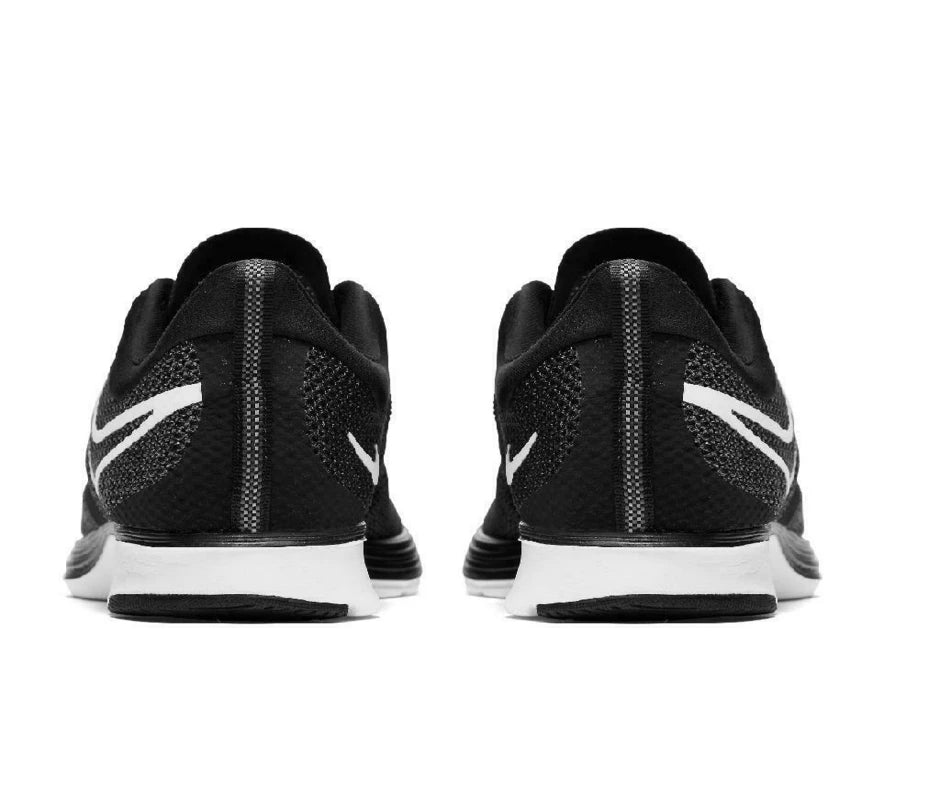 Chaussure Zoom Strike Nike